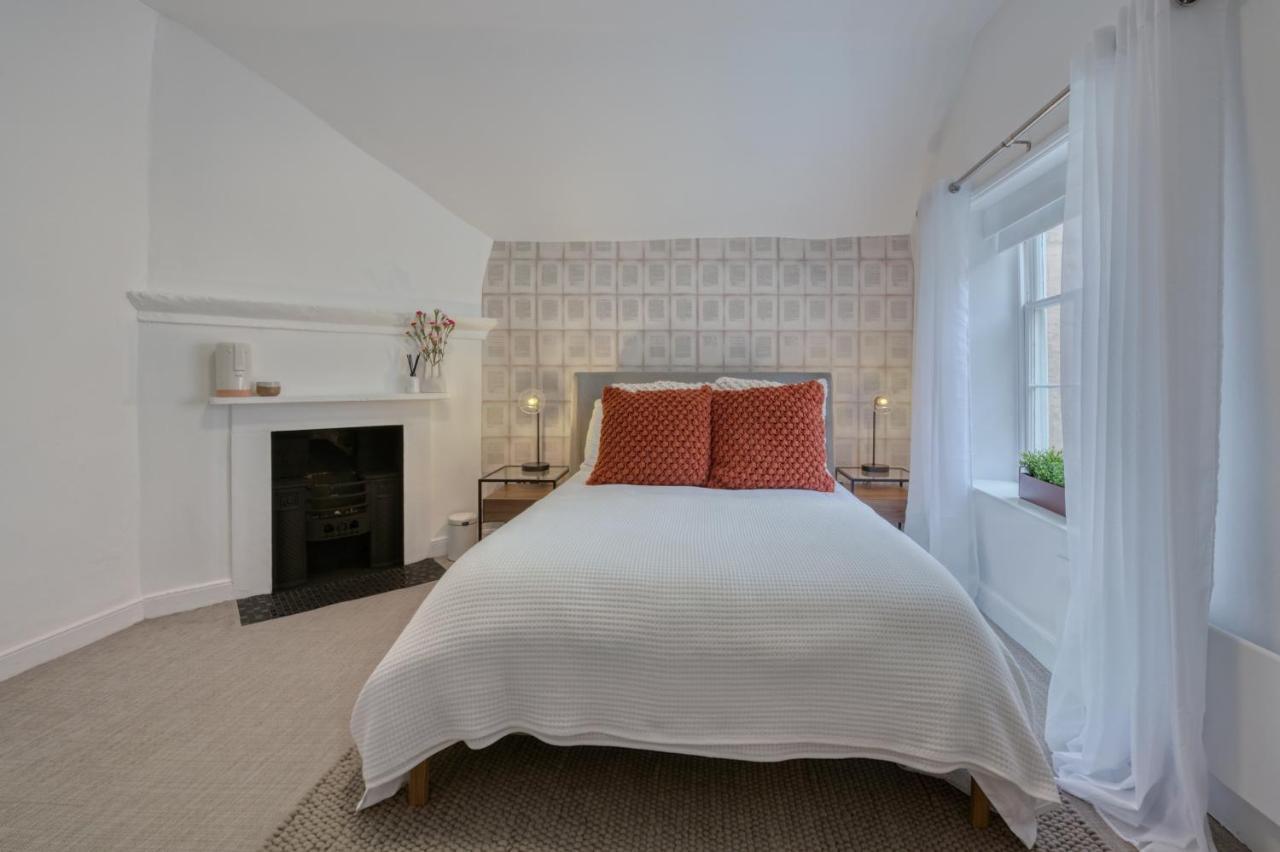 Beautiful Apartment On The Historic Rows Честер Екстер'єр фото